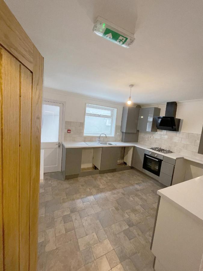 Agyeman Property Aldershot Zewnętrze zdjęcie